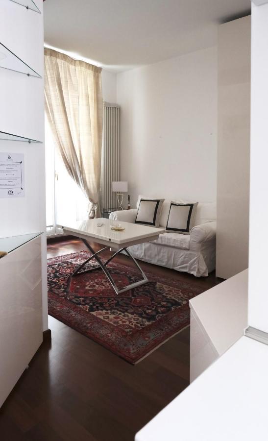 Comecasa Flowery Terraced Apartment ミラノ エクステリア 写真
