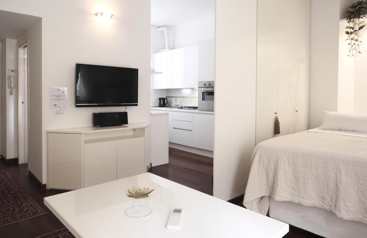 Comecasa Flowery Terraced Apartment ミラノ エクステリア 写真