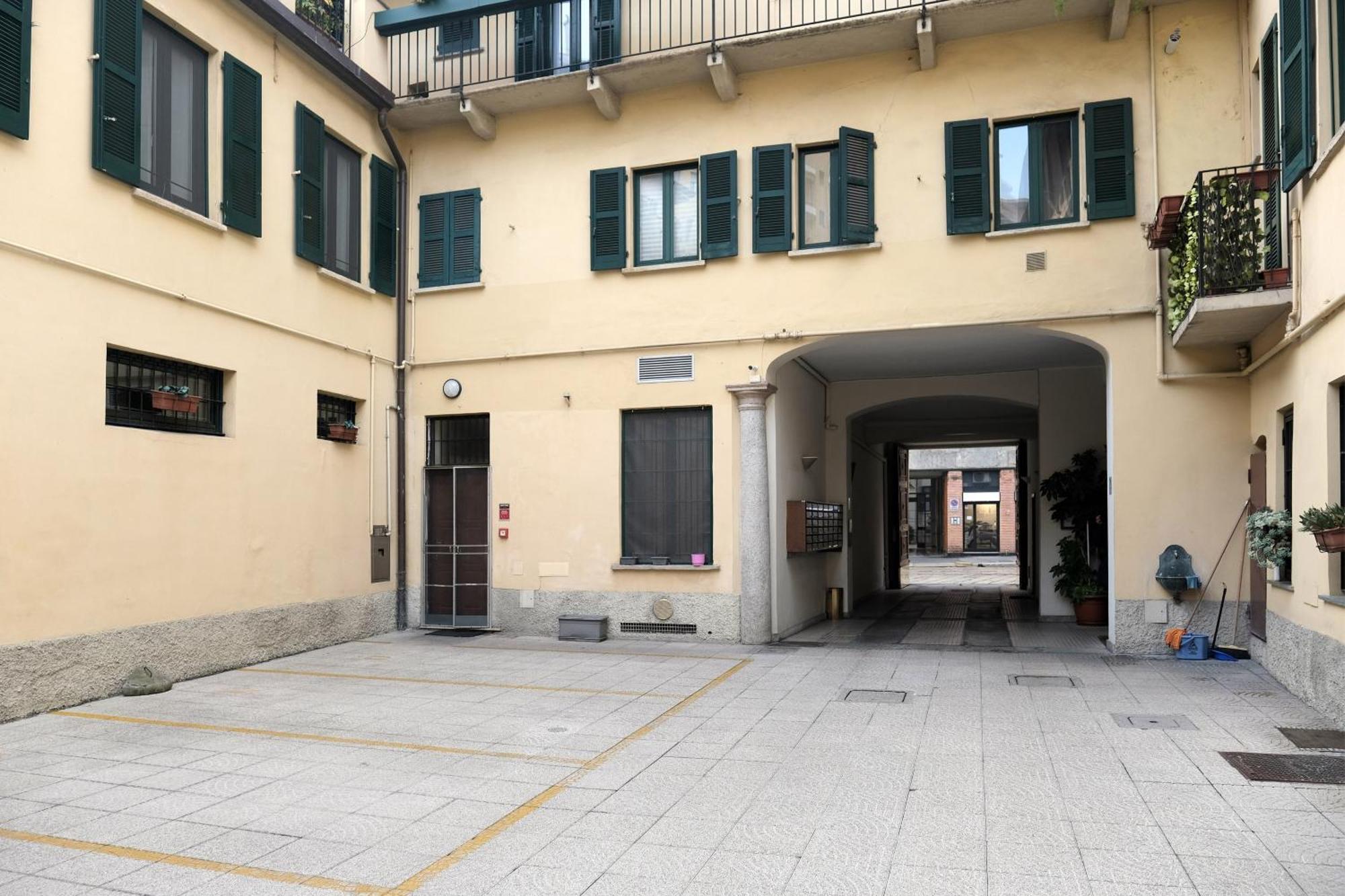 Comecasa Flowery Terraced Apartment ミラノ エクステリア 写真