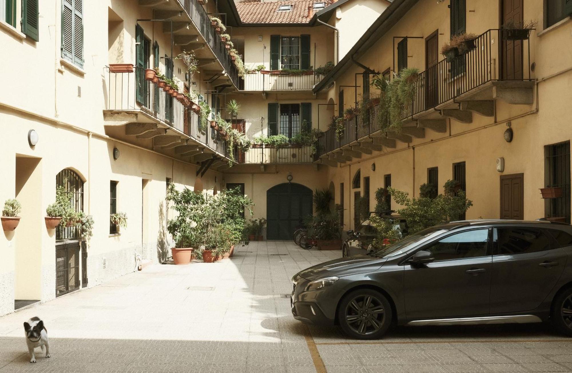 Comecasa Flowery Terraced Apartment ミラノ エクステリア 写真